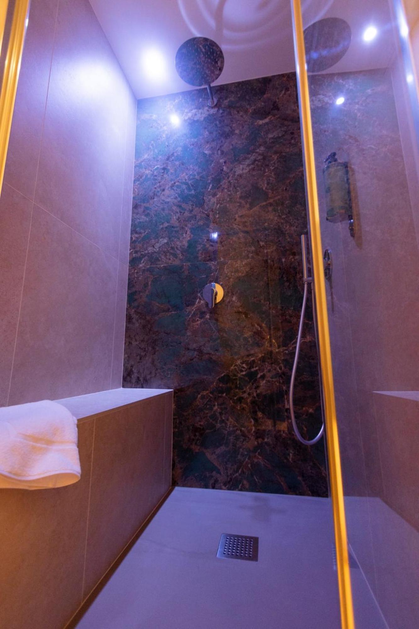 ホテル Trevi Monti House ローマ エクステリア 写真